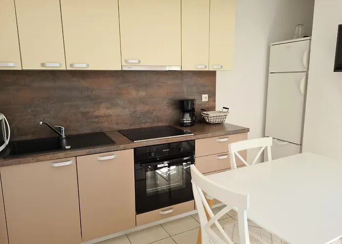 Linda Apartment Palit